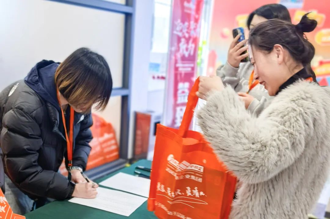迎變·聚力·敢為|清風裝飾企業集團2024年度總結大會圓滿完成！